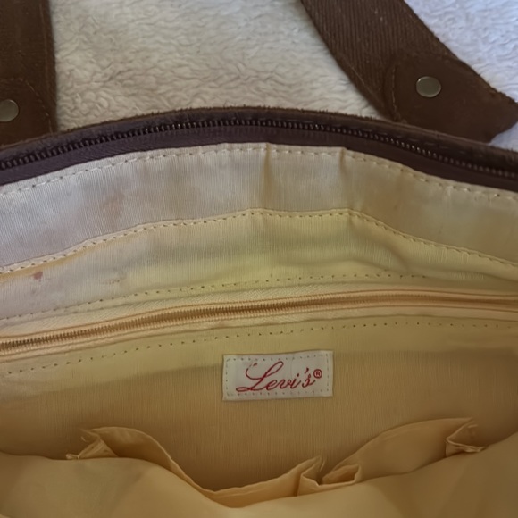 Levi’s purse - Picture 2 of 3